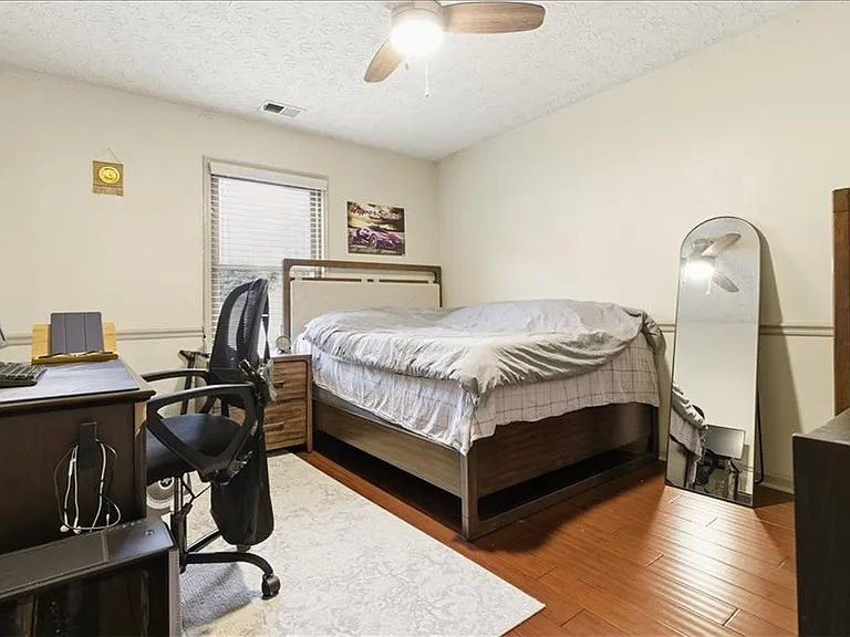 2025 Kristian Way — Photo 20