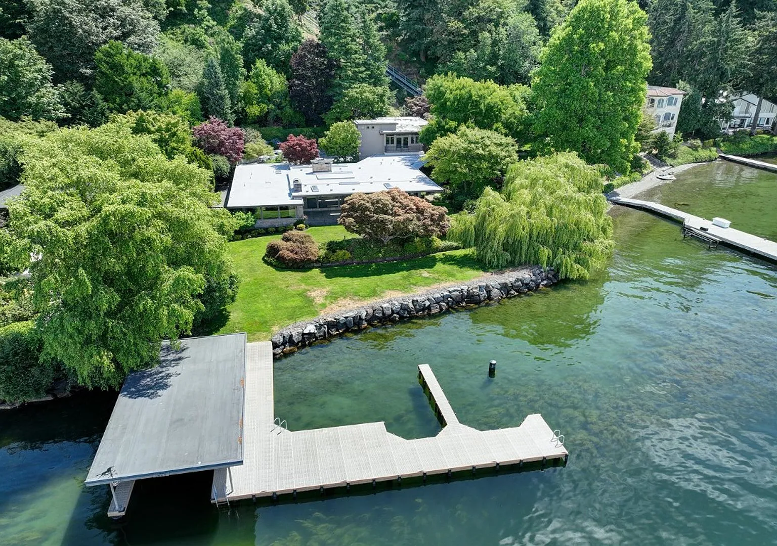 4Bd/4.5Ba Medina Home — Photo 1