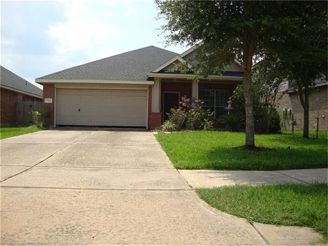 1st image of 7930 Thorncroft Manor Ln