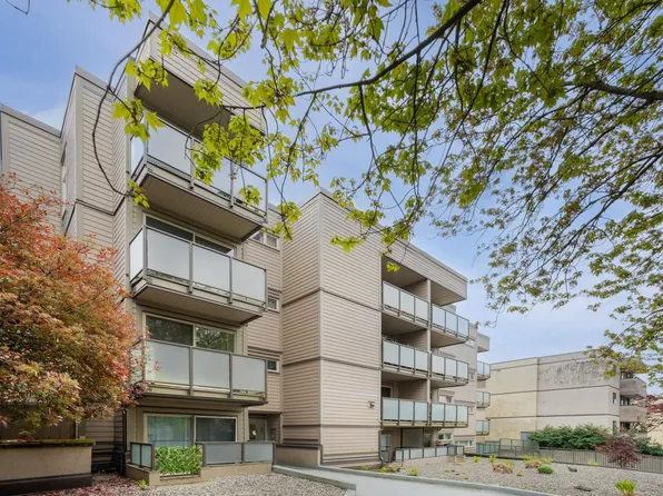 1864 Frances St #405, Vancouver, BC V5L 1Z7