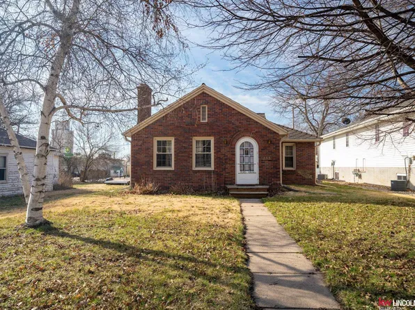 353 W 8th St, Wahoo, NE 68066