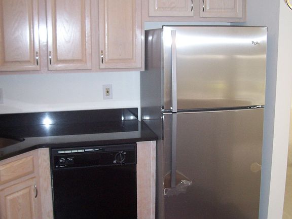4th image of 362 Cambridge Dr