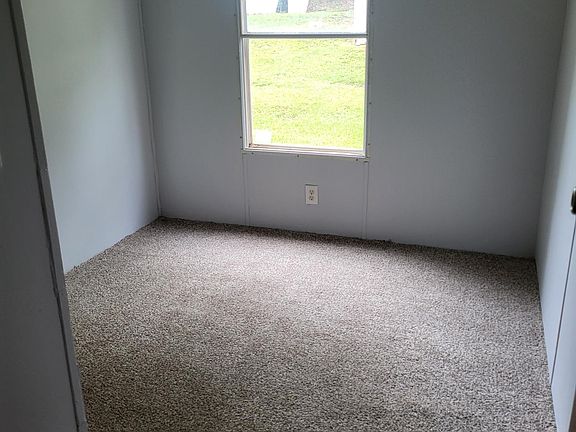 3rd image of 92 Elizabeth Dr #C7