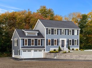 19 Prospect St, Rowley, MA 01969