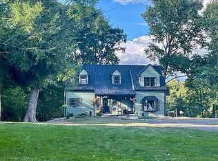 390 4th St, Beaver Falls, PA
