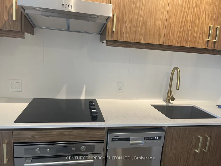 9 Tecumseth St #1215 — Photo 9