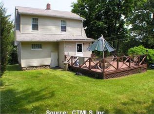 135 Colonial Ave, Waterbury, CT 06704