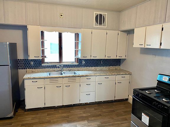 5th image of 7642 New York Ave #1
