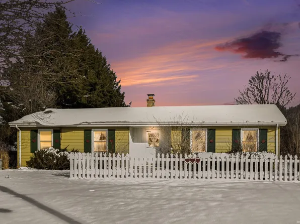 25305 Edison Rd, South Bend, IN 46628