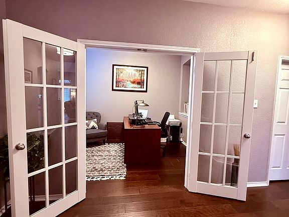 3rd image of 406 Marbella Vista