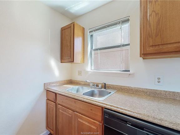 4th image of 4311 Boyett St APT C