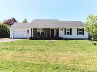 11 Princeton Ave, Quispamsis, NB E2E 3H3
