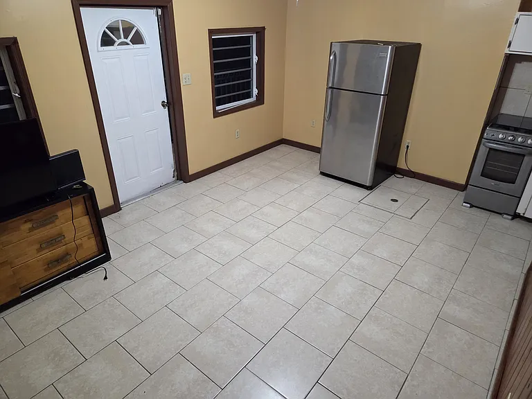 57V One Smith Bay — Photo 6