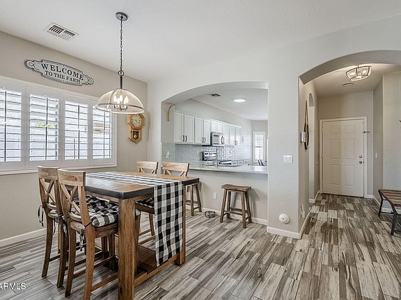 3rd image of 35528 N ZACHARY Road
