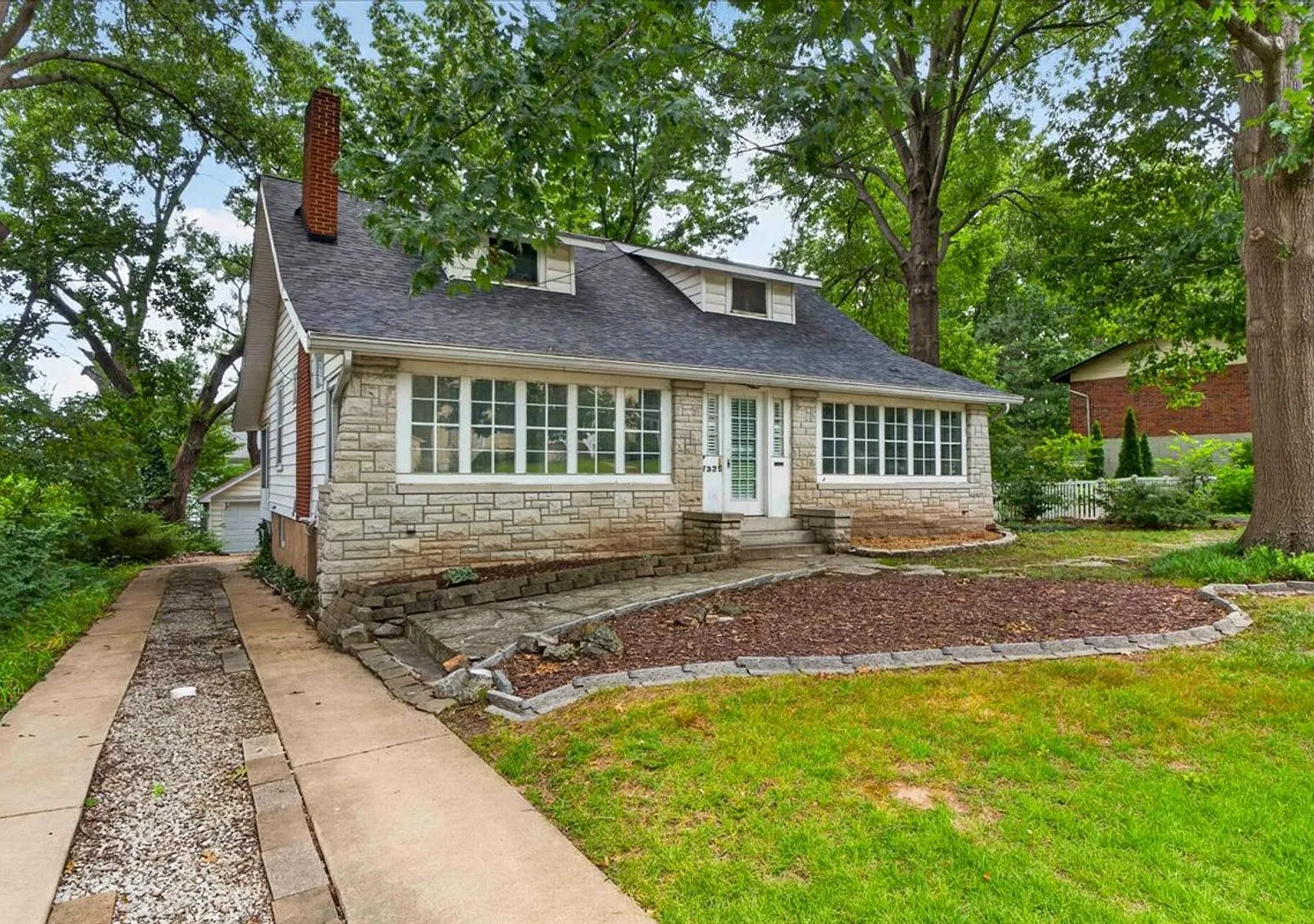 Storybook Home — Photo 4