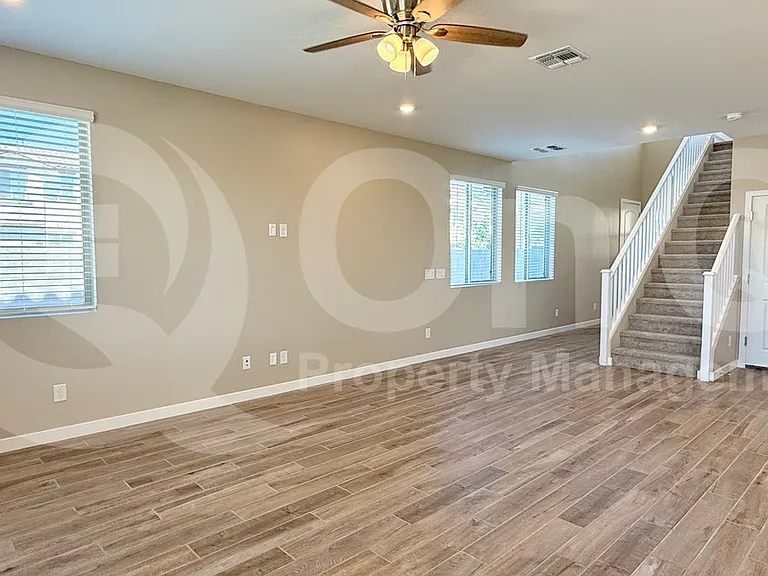3189 S 180th Ln — Photo 3