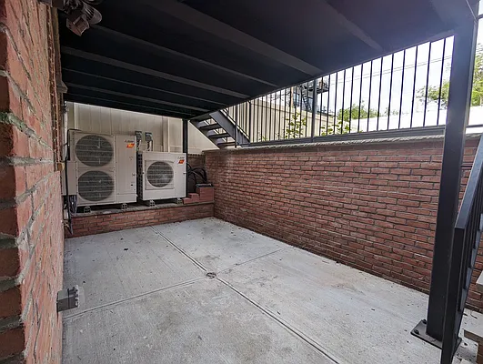 Rented by R New York | media 20