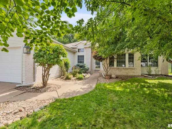 3815 Windsor Pines Ct, Davenport, IA 52807