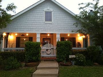 1st image of 2706 Jackson Dr