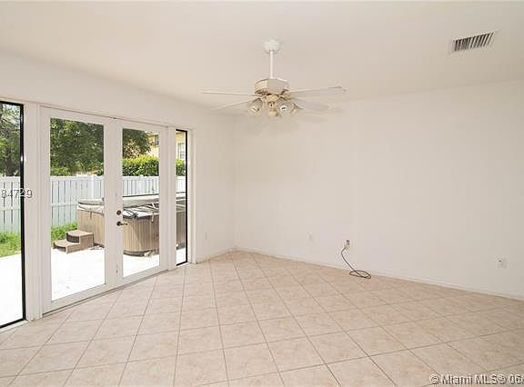 5th image of 16386 SW 27th St