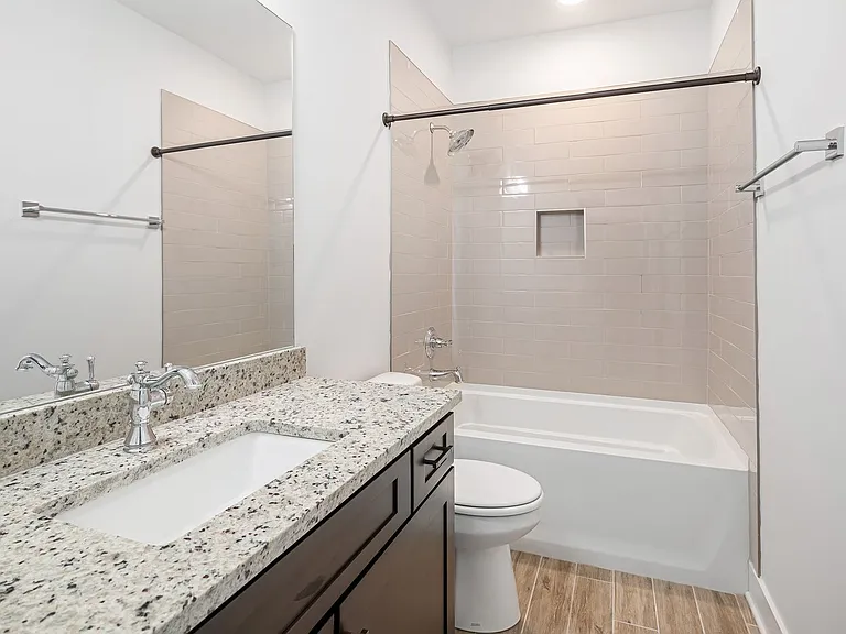 805 Regimental Dr — Photo 32
