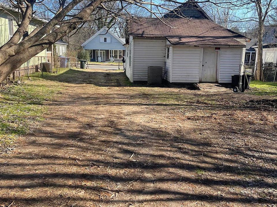 2nd image of 5507 Saint Elmo Ave