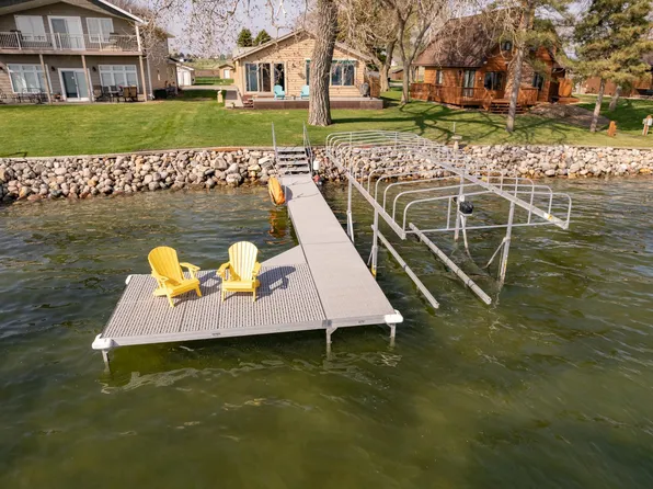 28820 S Shore Dr, Starbuck, MN 56381