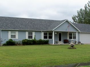 21 Walker Ave, Beardstown, IL 62618