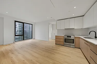 28-16 42nd Road, #13E