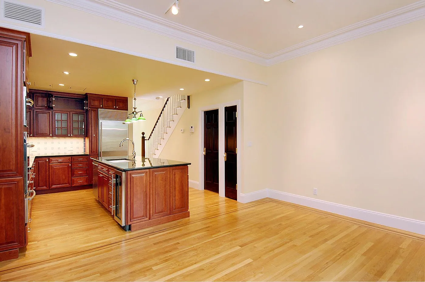 333 East 65th Street — Photo 4