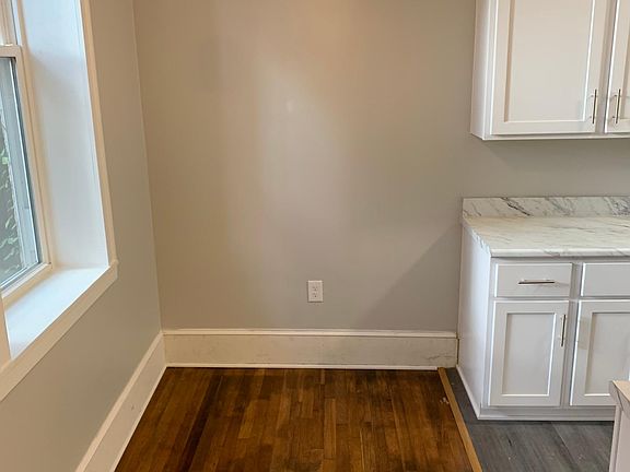 4th image of 2660 Forbes St APT 3