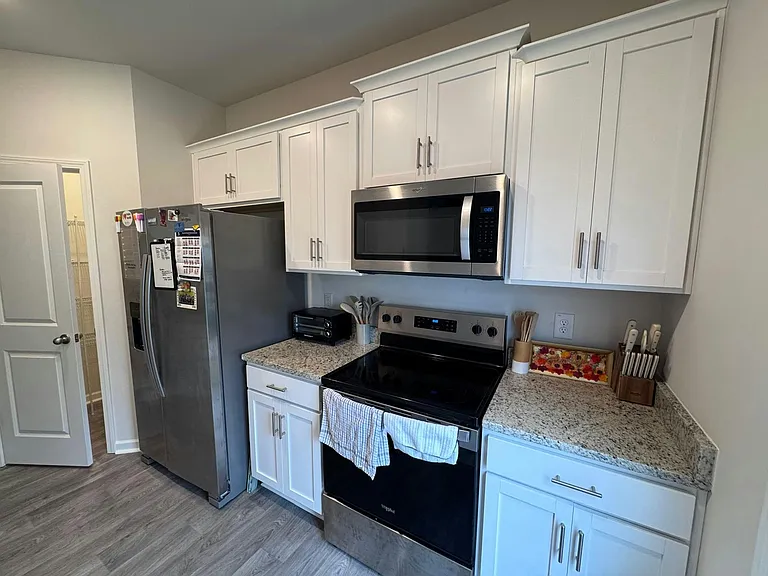 285 Moyer Dr — Photo 3