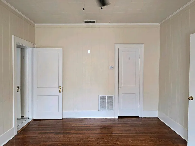 420 S Spring Ave — Photo 6