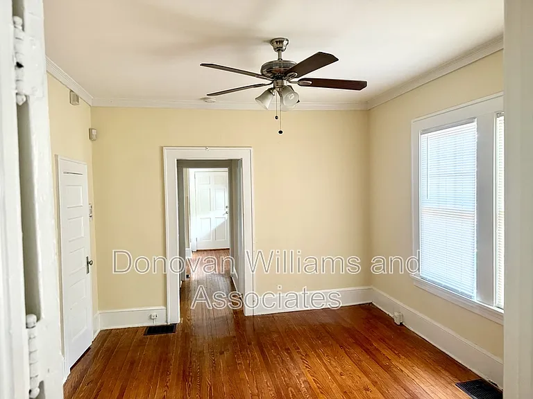 1529 Thomas Ave #B — Photo 1
