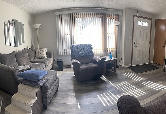 5th image of 8142 Emerald Ln W #119