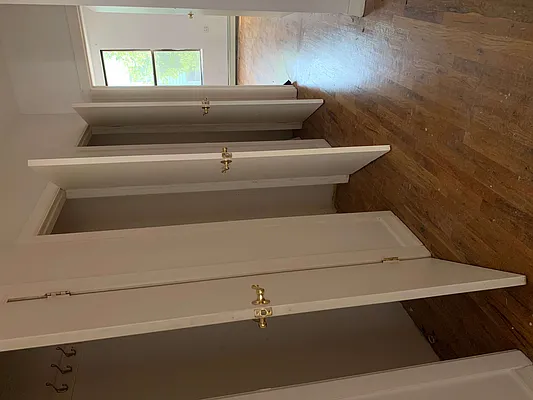 Rented by Manhattan Management LLC | media 75