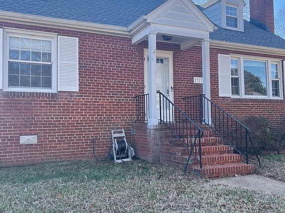 2nd image of 2313 Buckingham Ave