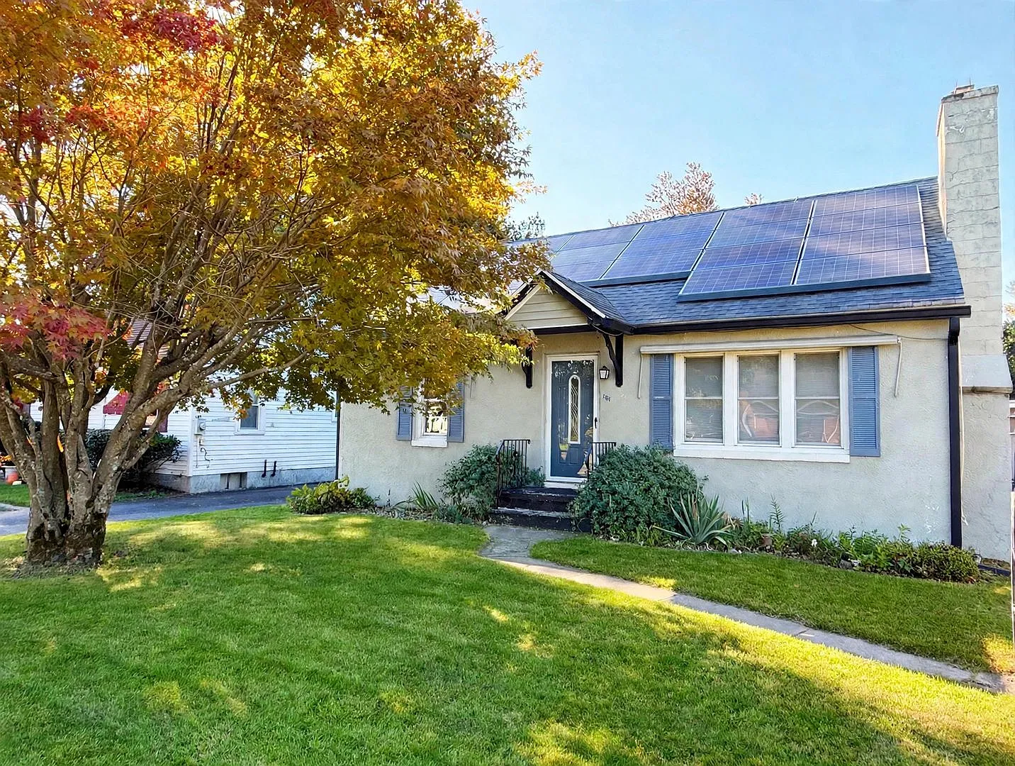 Four-Bedroom Cape with Fireplace & Expansive Backyard — Photo 2