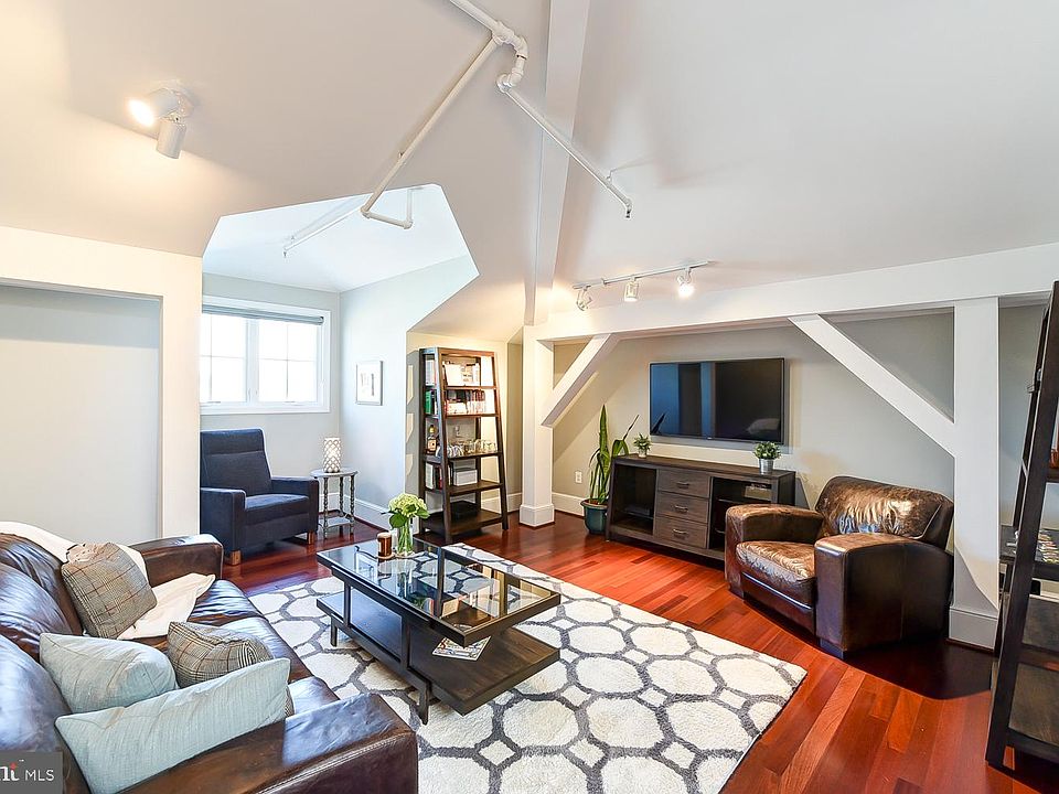 2nd image of 2035 2nd St NW APT G304