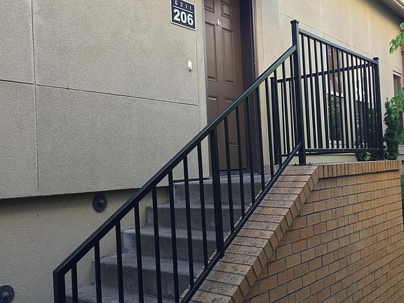 2nd image of 6211 NE Carillion Dr Unit 206