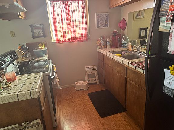 4th image of 1725 Sunkist Dr Unit C