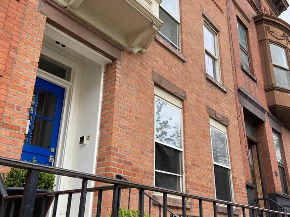 24 Dove St APT 2
