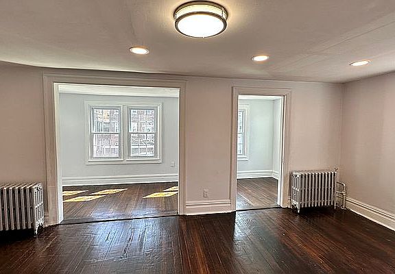 3rd image of 5731 Faraday Ave Floor 2