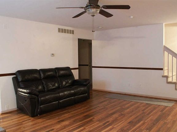 3rd image of 1206 Bay Ct #1
