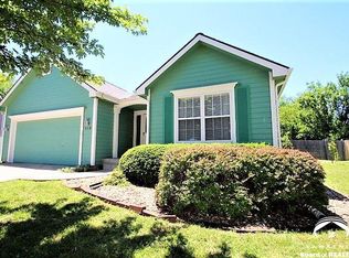 105 Walker Pl, Lawrence, KS 66049