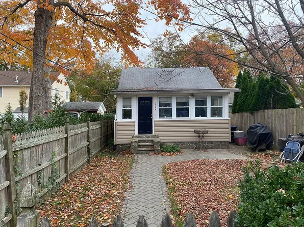 1688 K St, Wall Township, NJ 07719