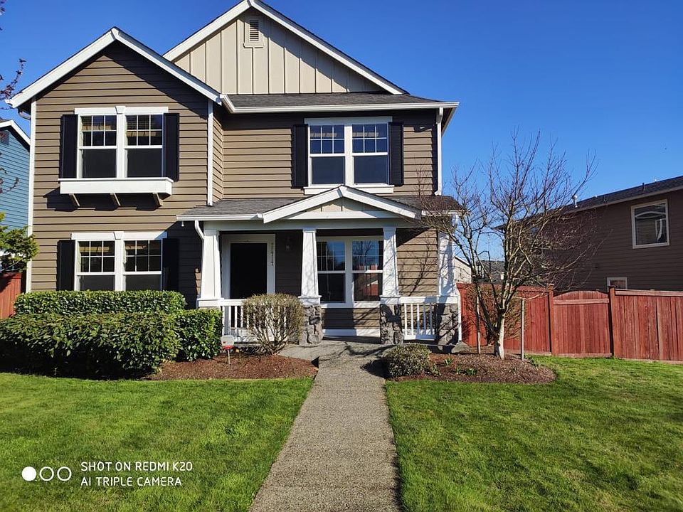 1st image of 22717 NE Fern Reach Cir