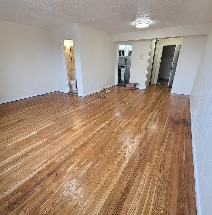 2nd image of 950 E 14th St APT 3N