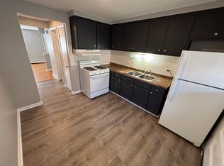 2104 S 17th Ave #8, Broadview, IL 60155