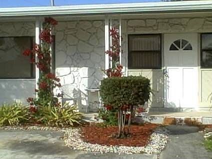 1st image of 285 NE 40th Ct